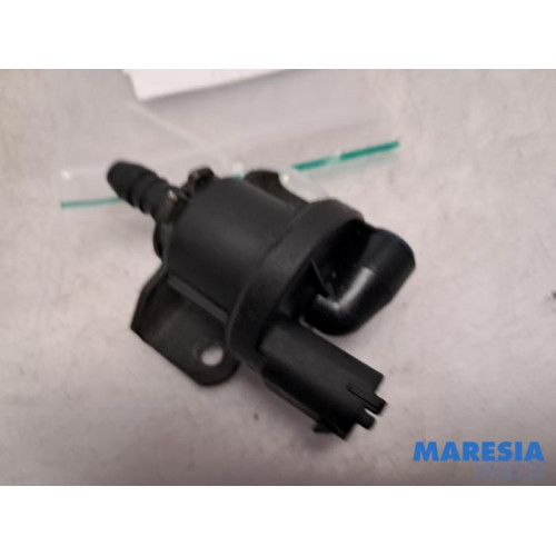 Fiat - Punto - Vacuum valve
