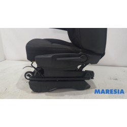 Renault - Trafic - Seat, left
