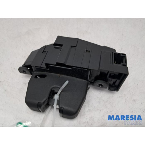 Citroen - Berlingo - Tailgate lock mechanism