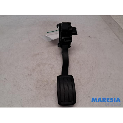 Opel - Vivaro - Accelerator pedal