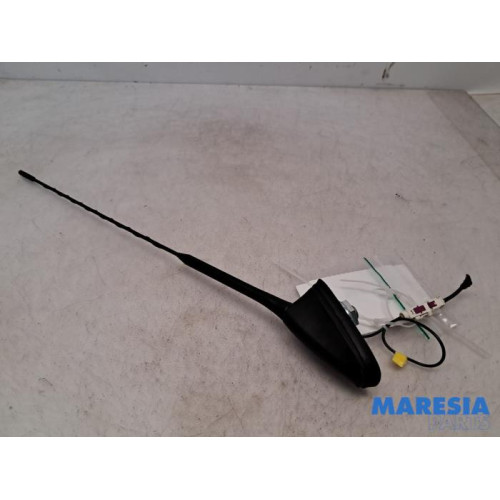 Opel - Vivaro - Antenne