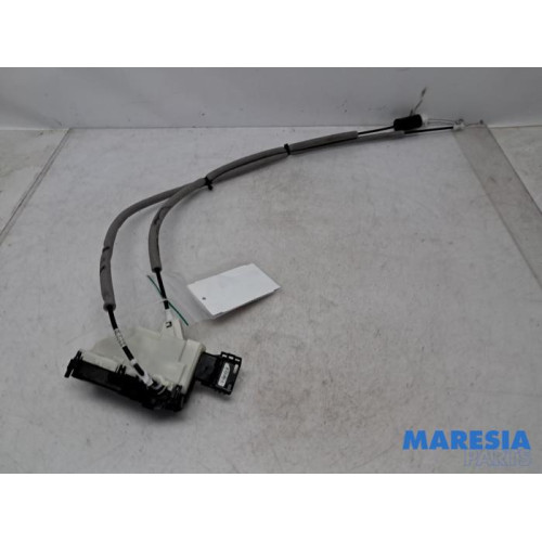 Opel - Vivaro - Sliding door lock mechanism, right