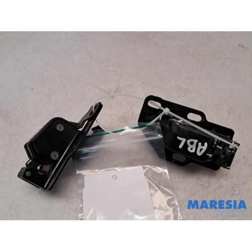 Opel - Vivaro - Minibus/van rear door lock mechanism