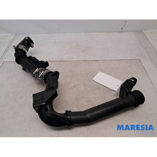 Opel - Vivaro - Intercooler tube
