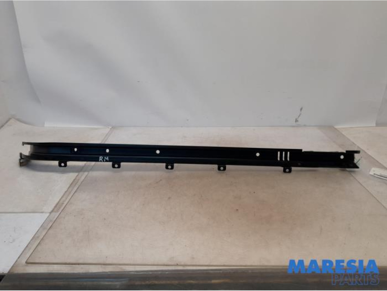 Opel - Vivaro - Rail porte coulissante droite