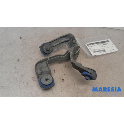 Opel - Vivaro - Support (miscellaneous)
