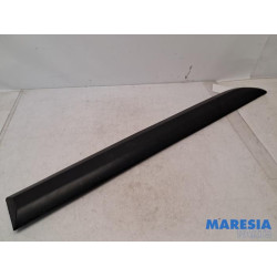 Opel - Vivaro - Decorative strip