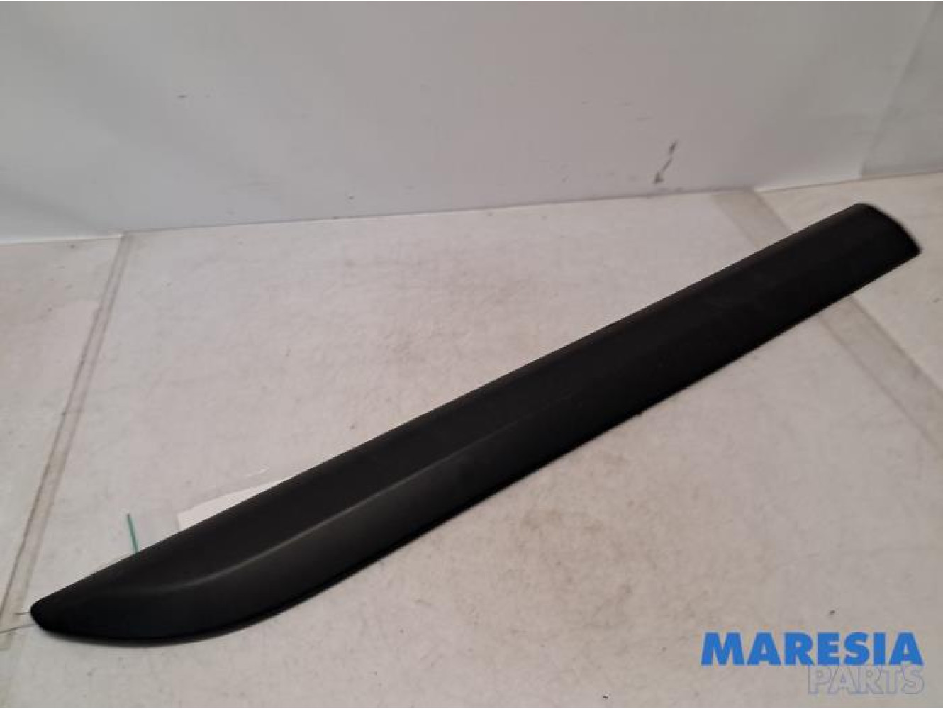 Opel - Vivaro - Decorative strip