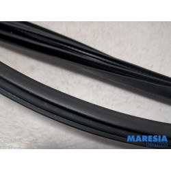 Fiat - 500L - Rear door seal 4-door, right