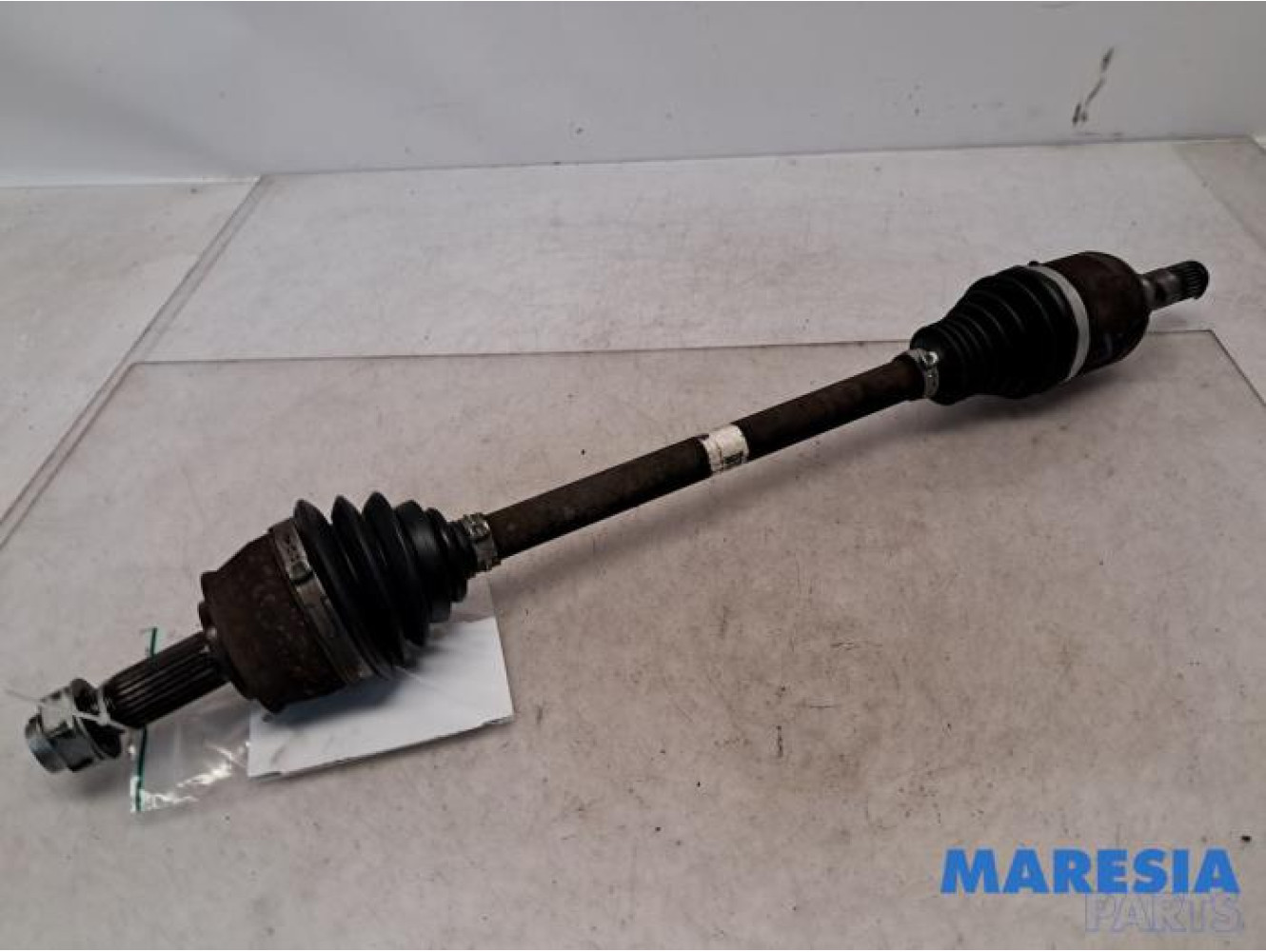 Fiat - 500L - Front drive shaft, left