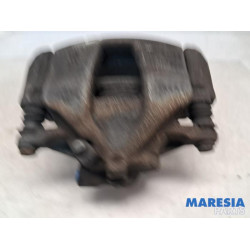 Fiat - 500L - Bremszange links vorne