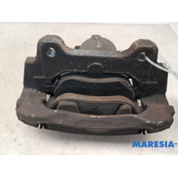 Fiat - 500L - Bremszange links vorne