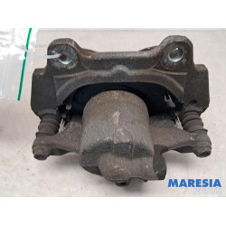 Fiat - 500L - Bremszange links vorne