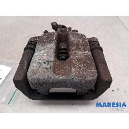 Fiat - 500L - Remklauw (Tang) links-achter