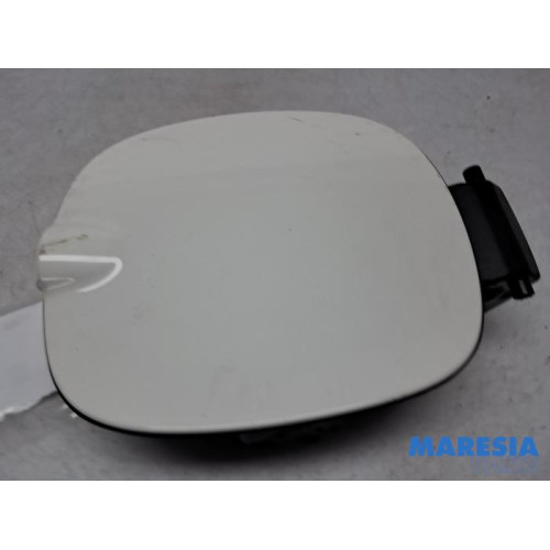 Fiat - 500L - Tank cap cover
