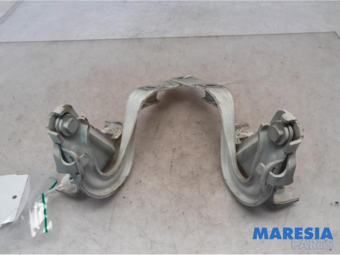 Fiat - 500L - Bonnet Hinge