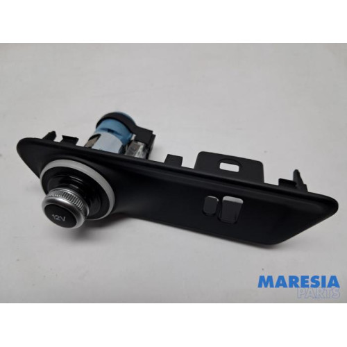Alfa Romeo - Tonale - 12 Volt aansluiting