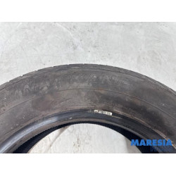 Renault - Trafic - Tyre