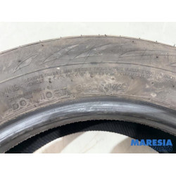 Renault - Trafic - Tyre