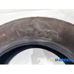 Renault - Trafic - Tyre