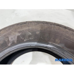 Renault - Trafic - Tyre