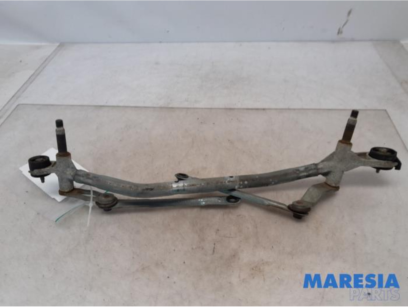 Citroen - DS3 - Wiper mechanism