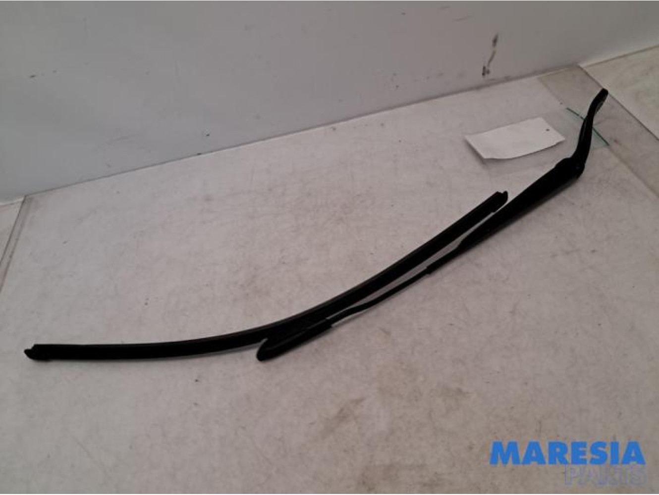 Citroen - DS3 - Front wiper arm