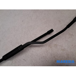 Citroen - DS3 - Front wiper arm