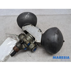 Citroen - C5 - Régulateur haute pression (suspension)