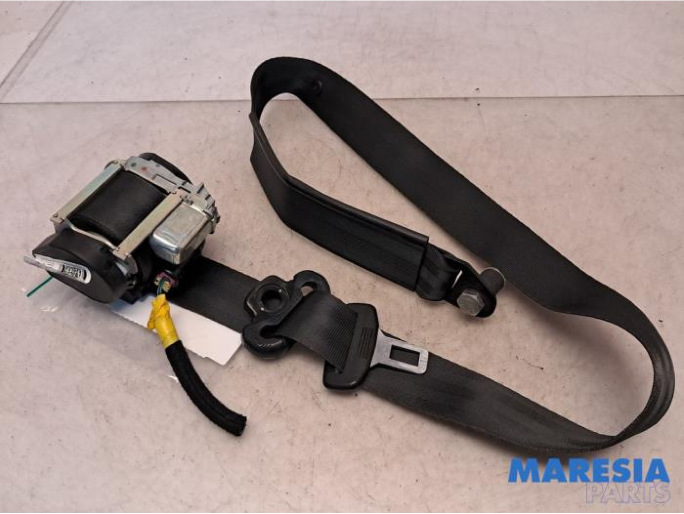 Fiat - Doblo - Front seatbelt, left