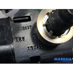 Fiat - 500L - Gordelspanner rechts