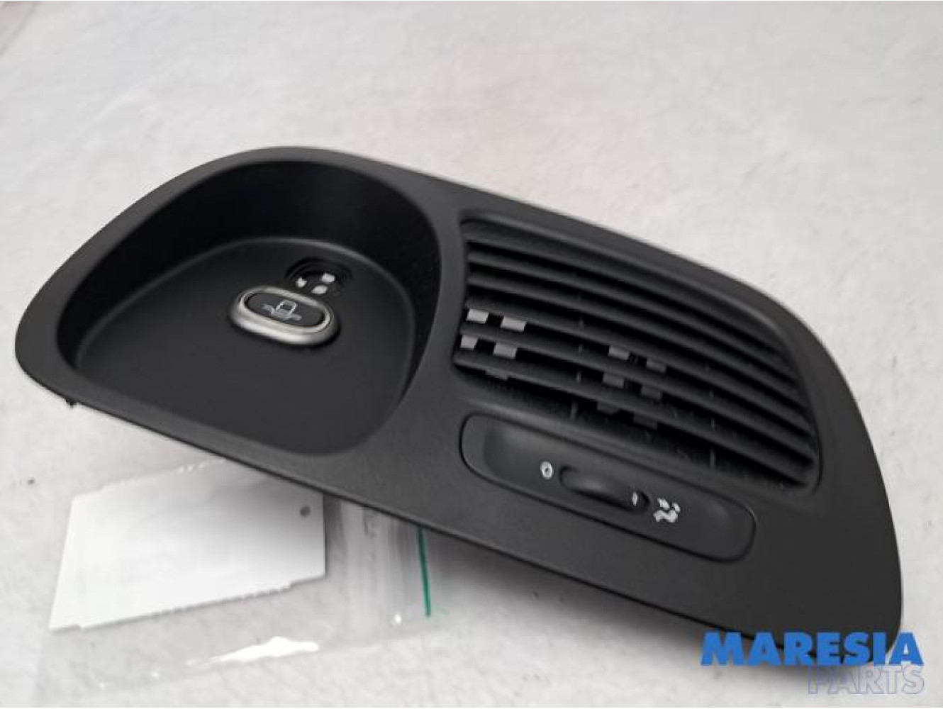 Fiat - 500L - Dashboard vent
