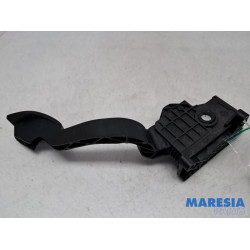 Fiat - 500L - Accelerator pedal