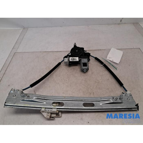 Fiat - 500L - Rear door window mechanism 4-door, right
