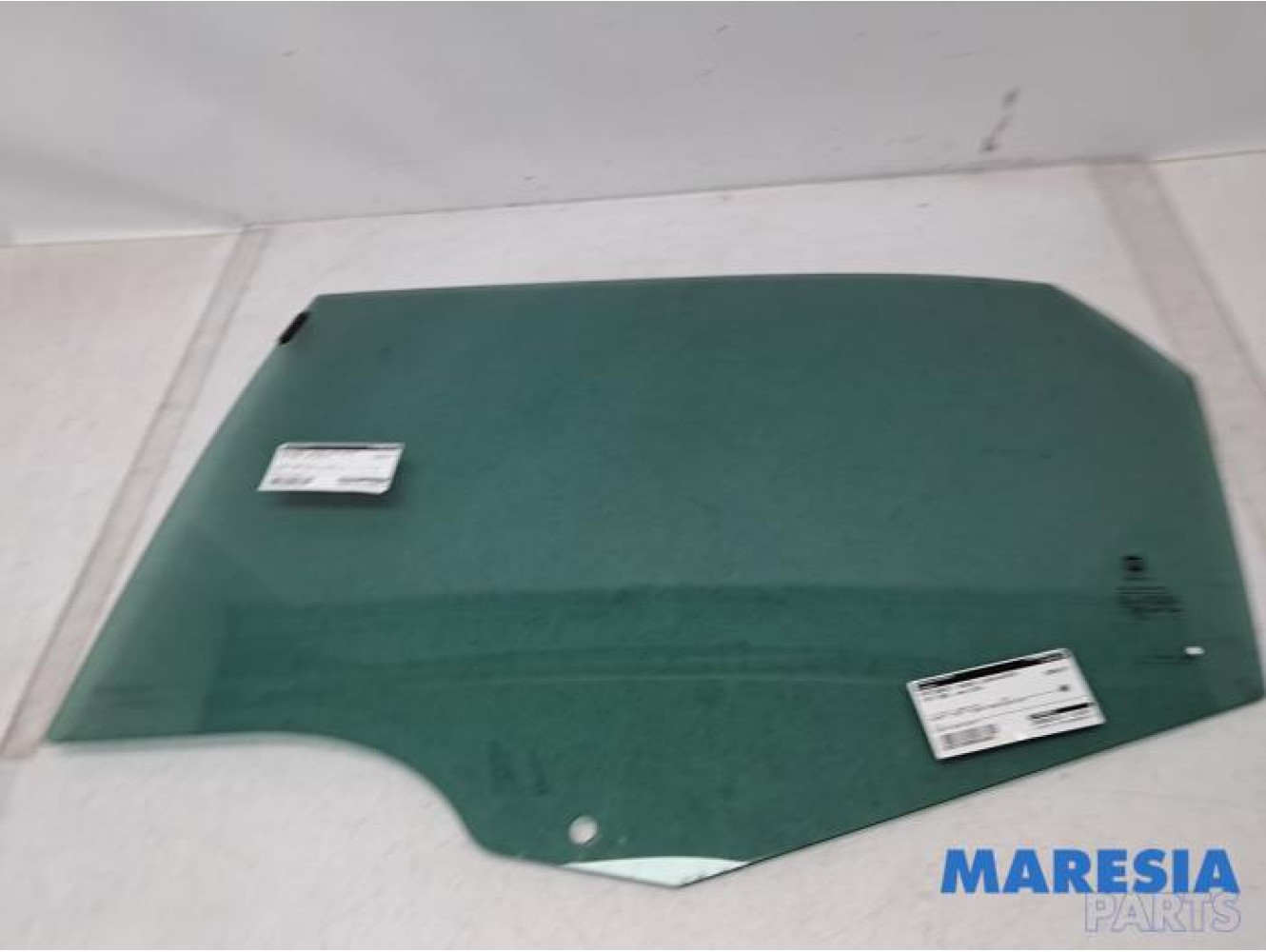 Fiat - 500L - Rear door window 4-door, left