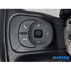 Fiat - 500L - Steering wheel