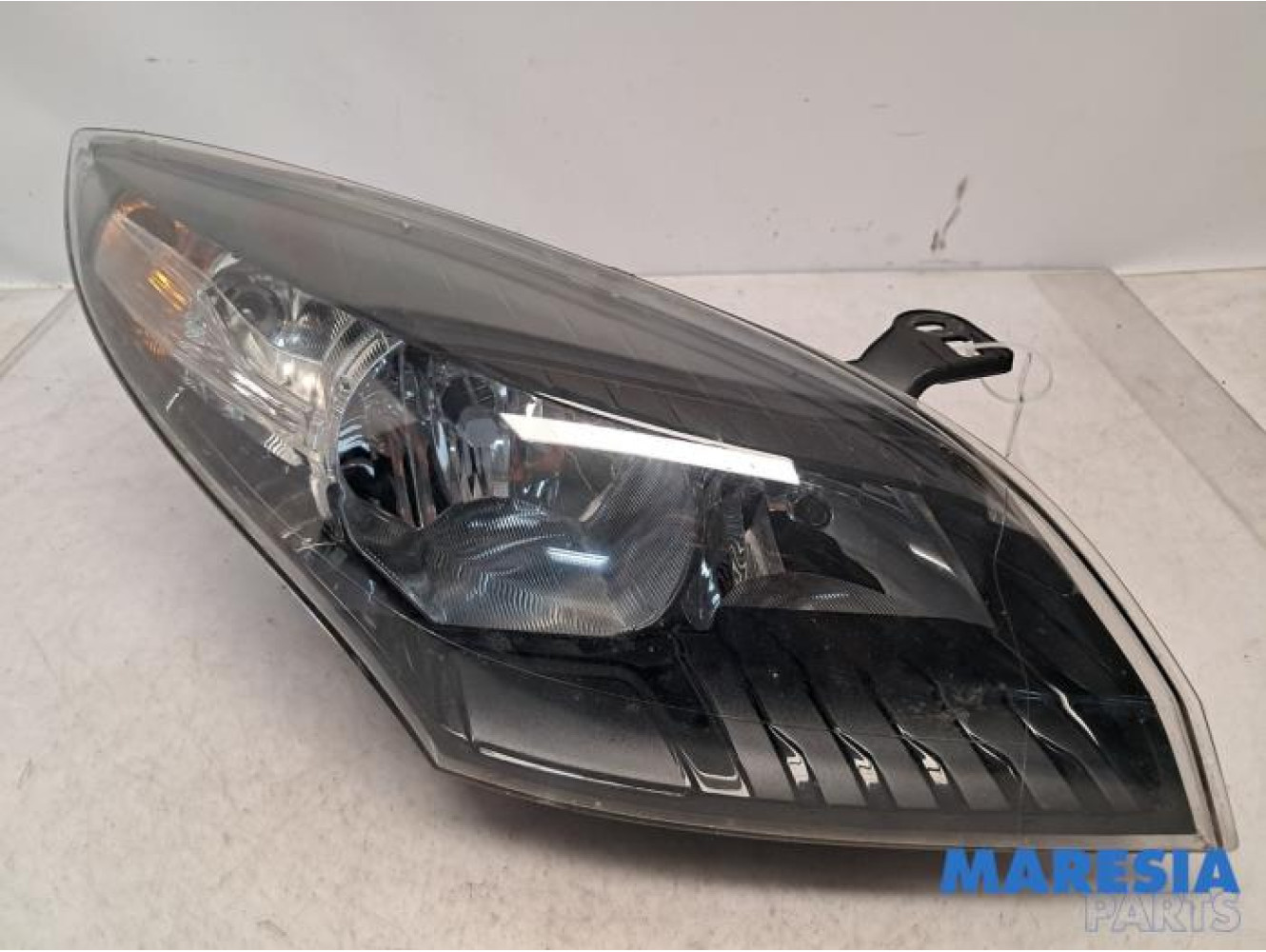Renault - Megane - Koplamp rechts