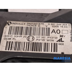 Renault - Megane - Koplamp rechts