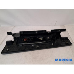 Renault - Trafic - Achterlicht links