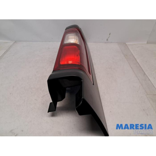 Renault - Trafic - Taillight, right