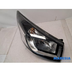 Renault - Trafic - Headlight, right