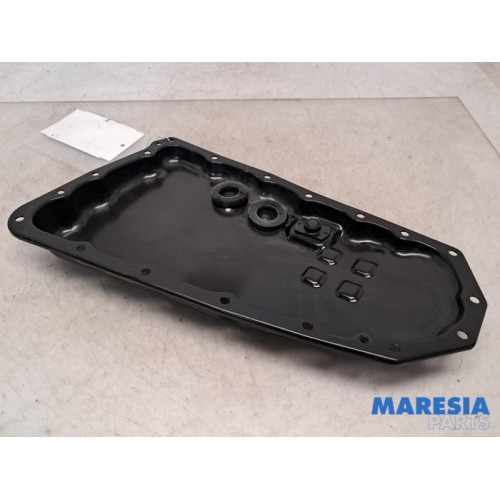 Renault - Megane - Gearbox cover