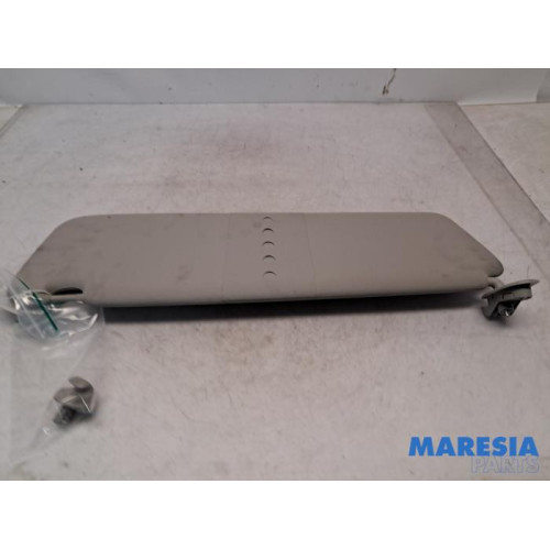 Renault - Trafic - Sun visor
