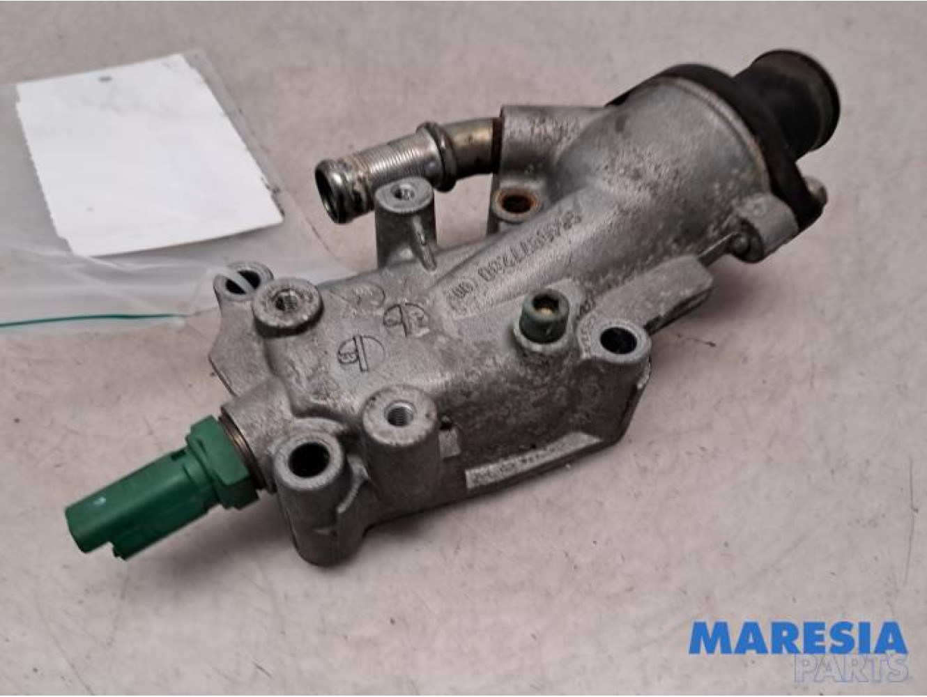 Peugeot - 206 - Thermostat housing