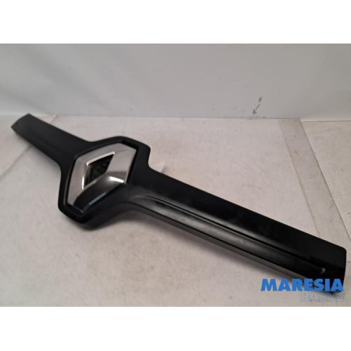 Renault - Trafic - Grille