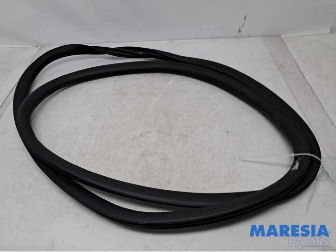 Opel - Vivaro - Door seal 2-door, left