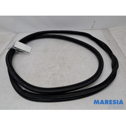 Opel - Vivaro - Door seal 2-door, right