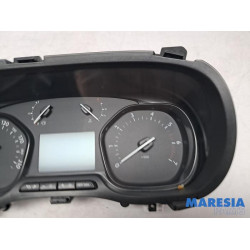 Opel - Vivaro - Instrumentenbrett