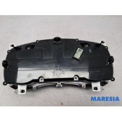 Opel - Vivaro - Instrumentenbrett