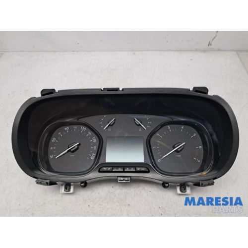 Opel - Vivaro - Instrumentenbrett